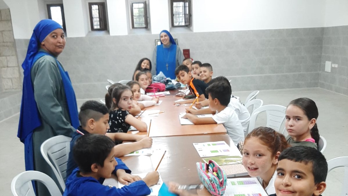 Lee más sobre el artículo Inicio de las actividades de la escuela dominical en Jafo – Israel