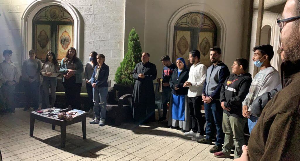 Lee más sobre el artículo Reunión de los grupos de Jóvenes en Anjara – Jordania